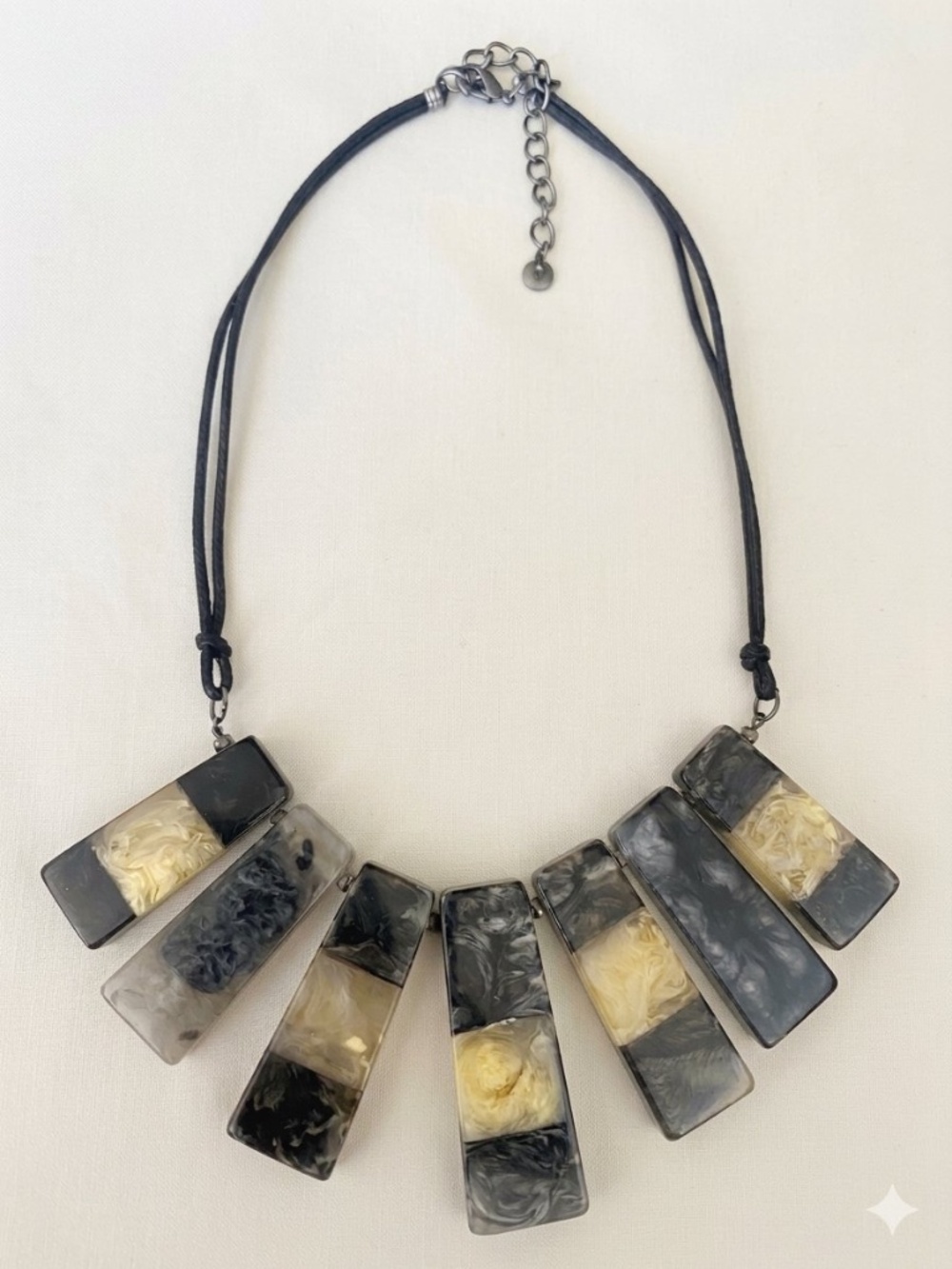 Versona CHUNKY Black and Cream Statement Resin Panel Necklace
